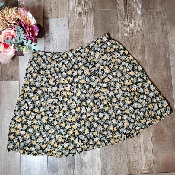 Sag Harbor Vintage Floral Pull On Slip Mini Skirt Size Large Schoolgirl EUC - Picture 3 of 14
